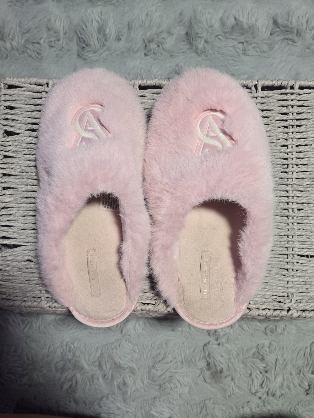 Victoria's Secret Pink Used Slippers size M